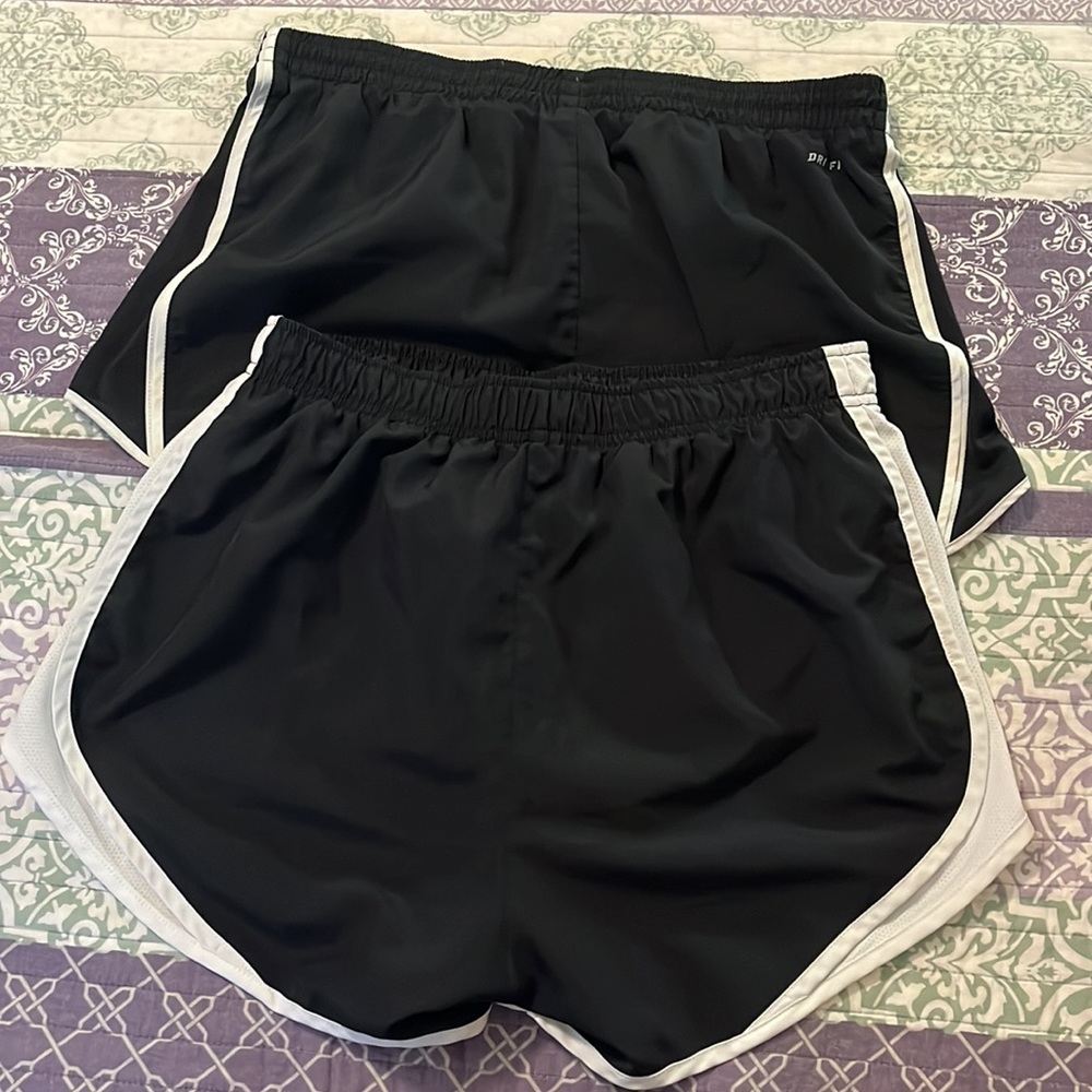Nike Dri fit 2 pairs of shorts - black - Picture 2 of 5